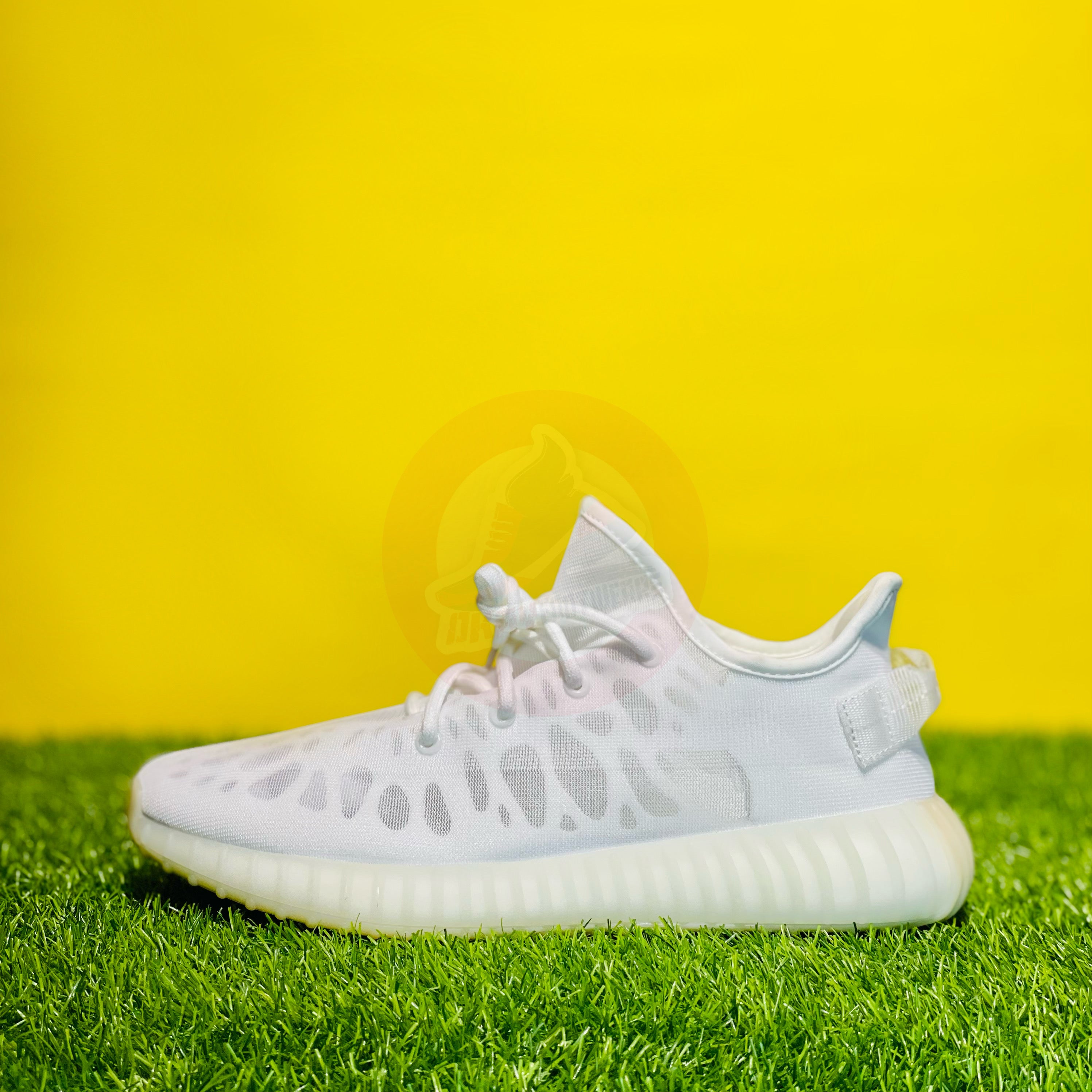 AD YEEZY 350 V2 - WHITE (PREMIUM BATCH)