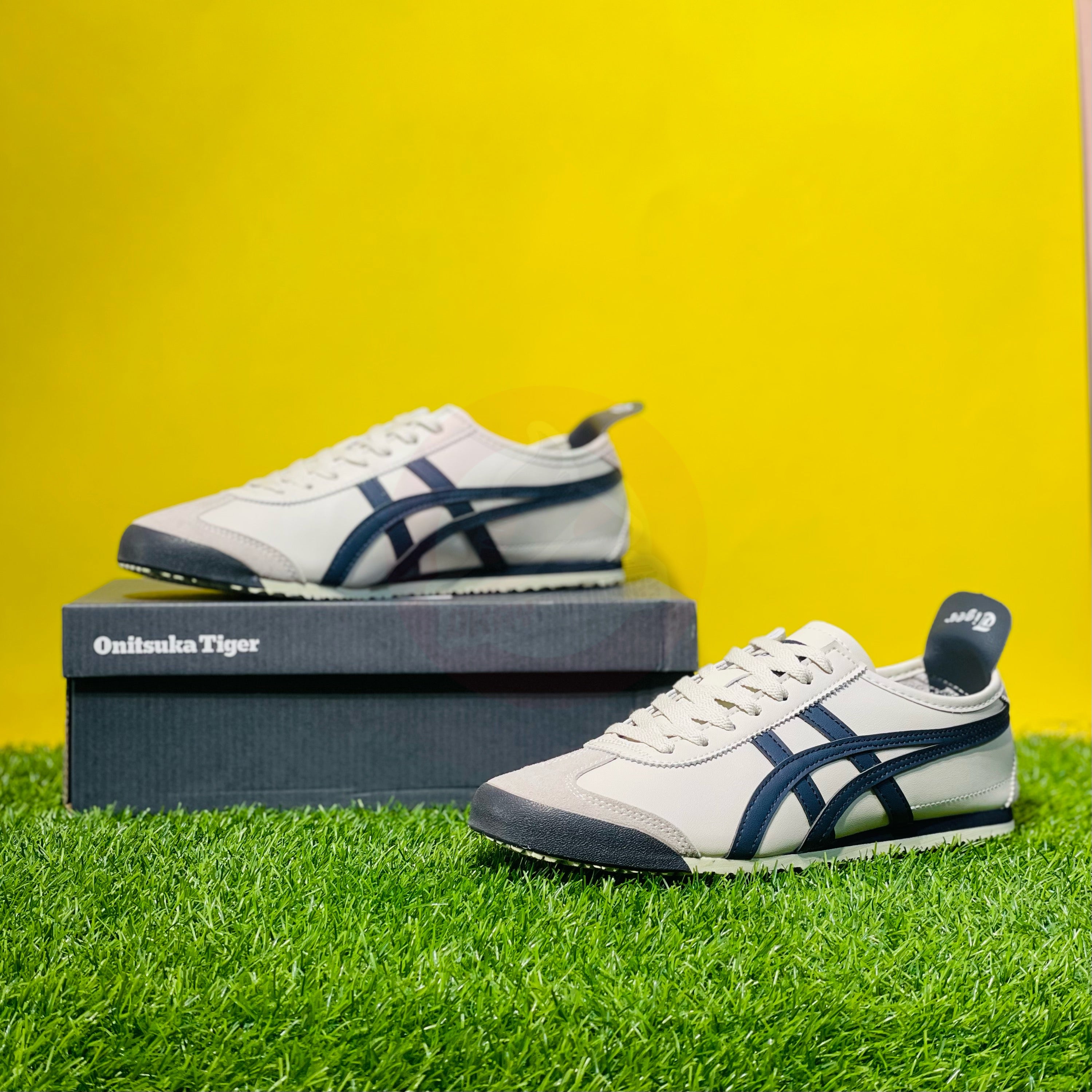 ONTSKA TIGER - WHITE/NAVY (DOT PERFECT) (ORIGINAL LEATHER)