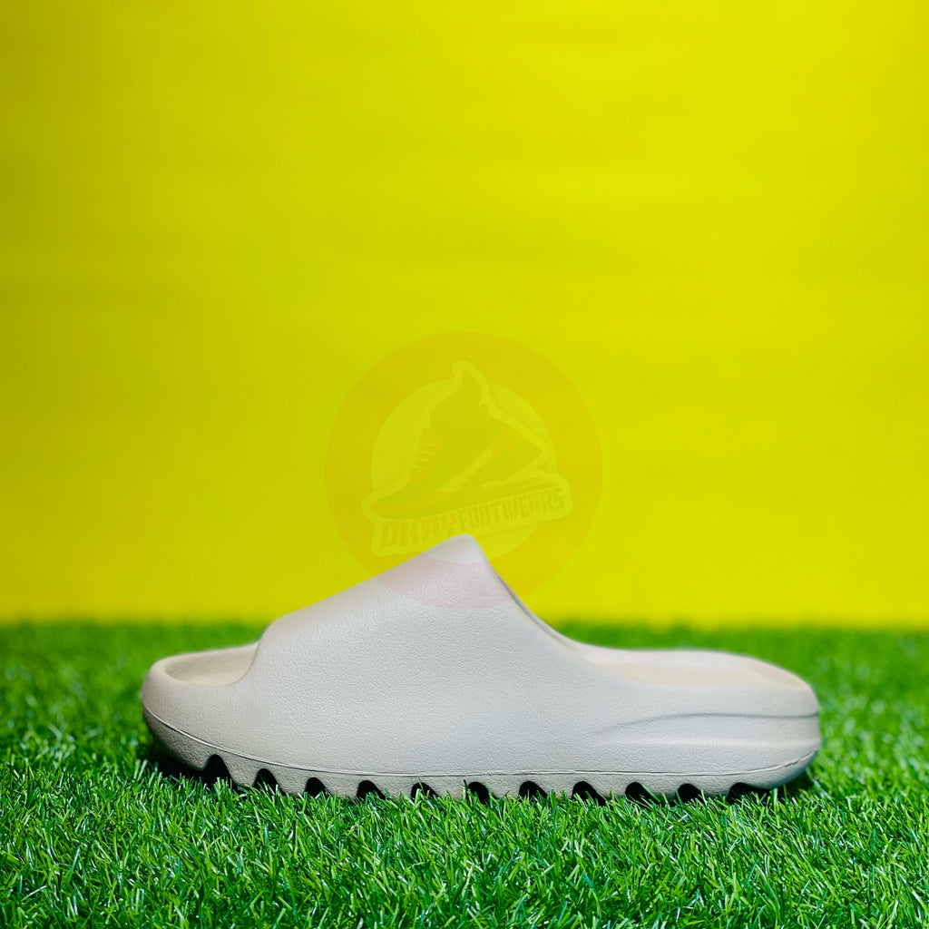 AD YEEZY SLIDES - PURE (DOT PERFECT)