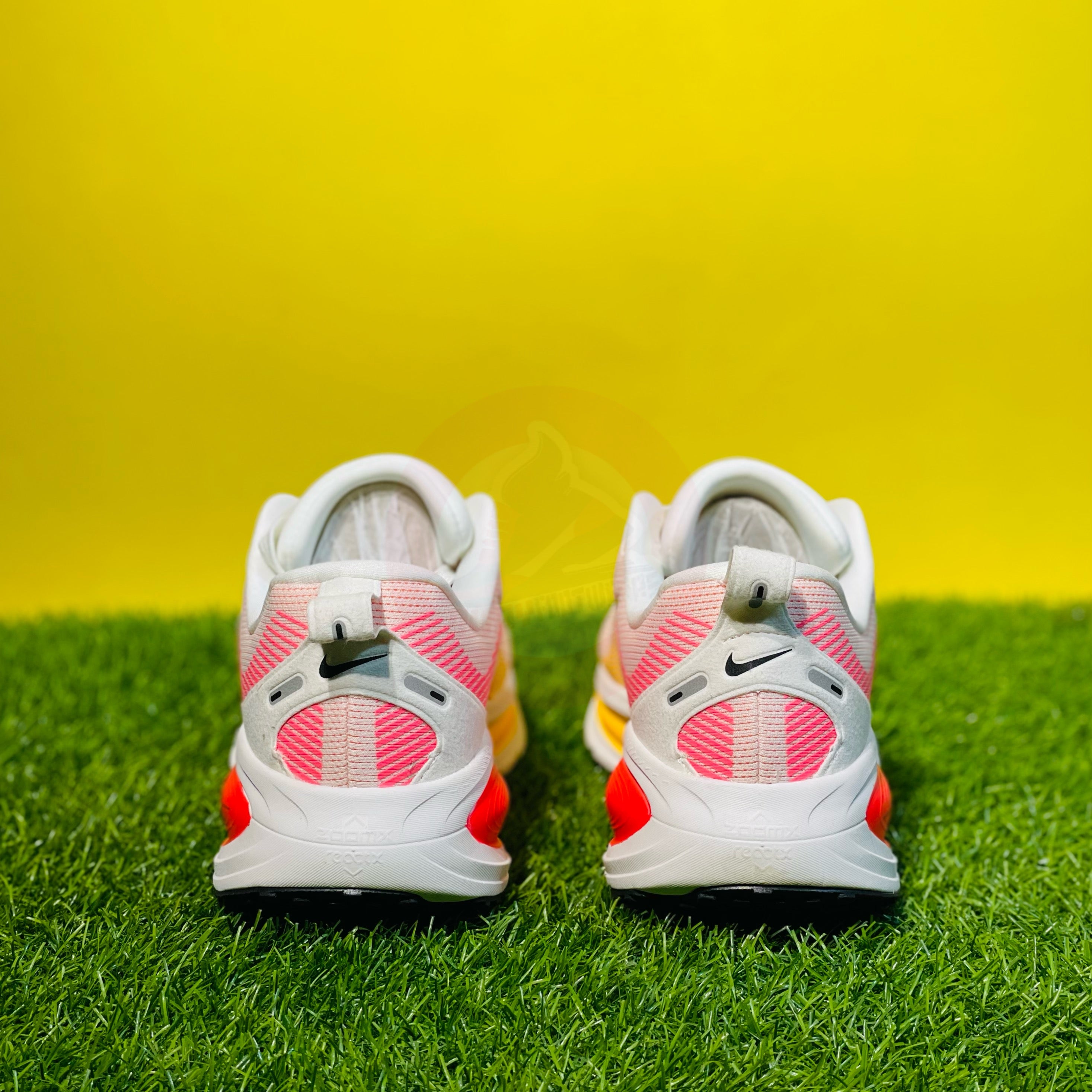 NK AIRZOOM X VOMERO 18 - SAIL/BRIGHT (ORIGINALS)