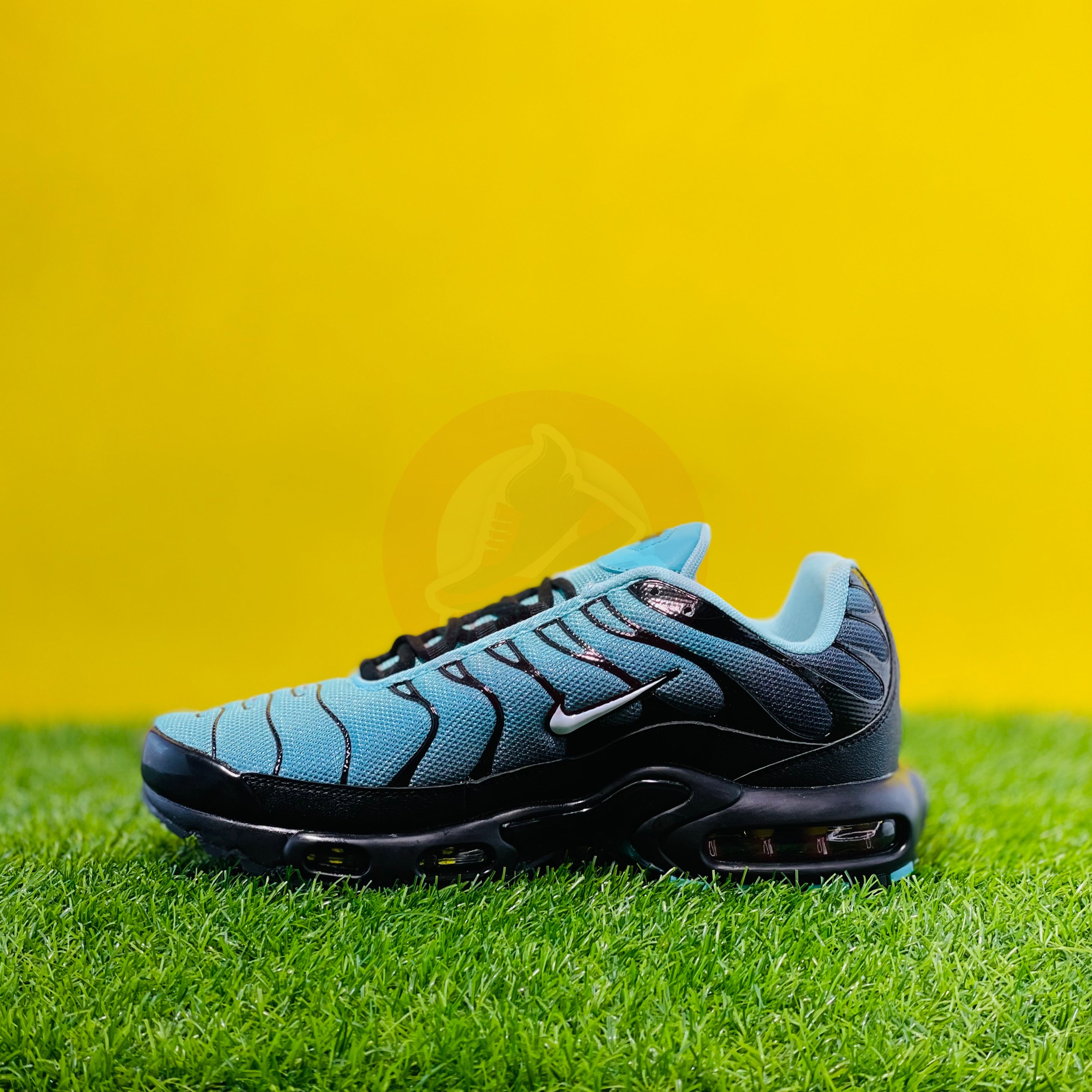NK AIRMAX PLUS TN - LIGHT RETRO (DOT PERFECT)