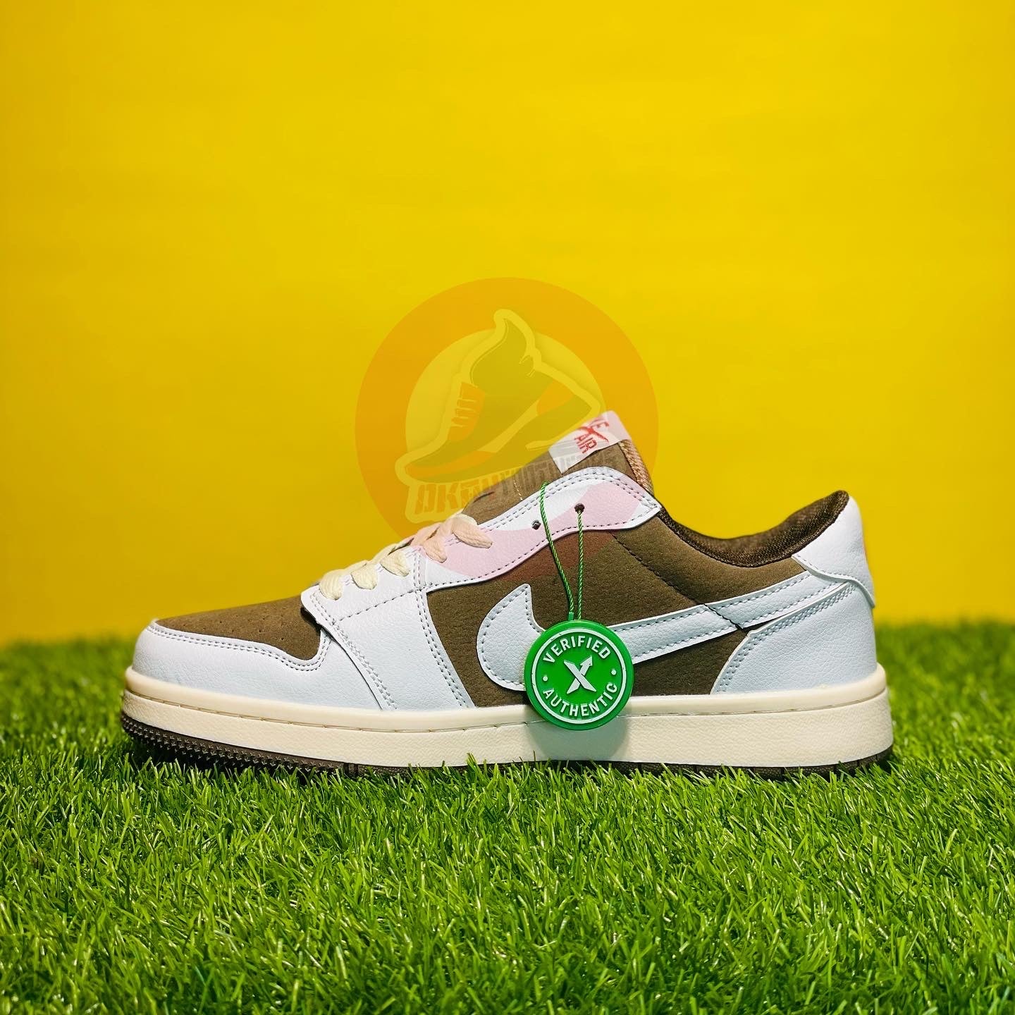 NK AIRJORDAN 1 LOW - TRAVIS REVERSE MOCHA (DOT PERFECT)