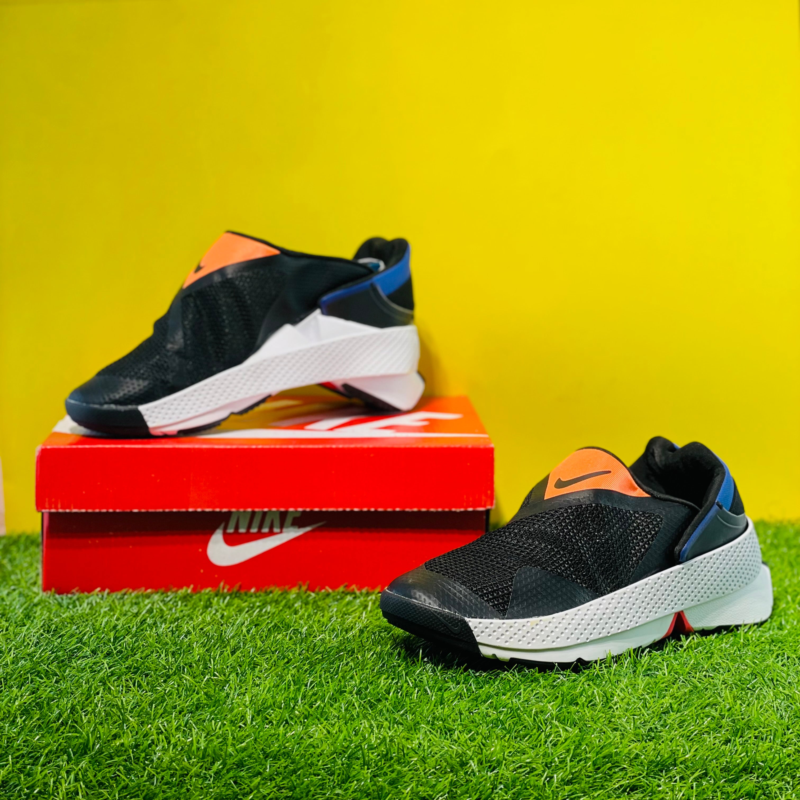 NK GO FLYEASE - BLACK CRIMSON SAPPHIRE (DOT PERFECT)