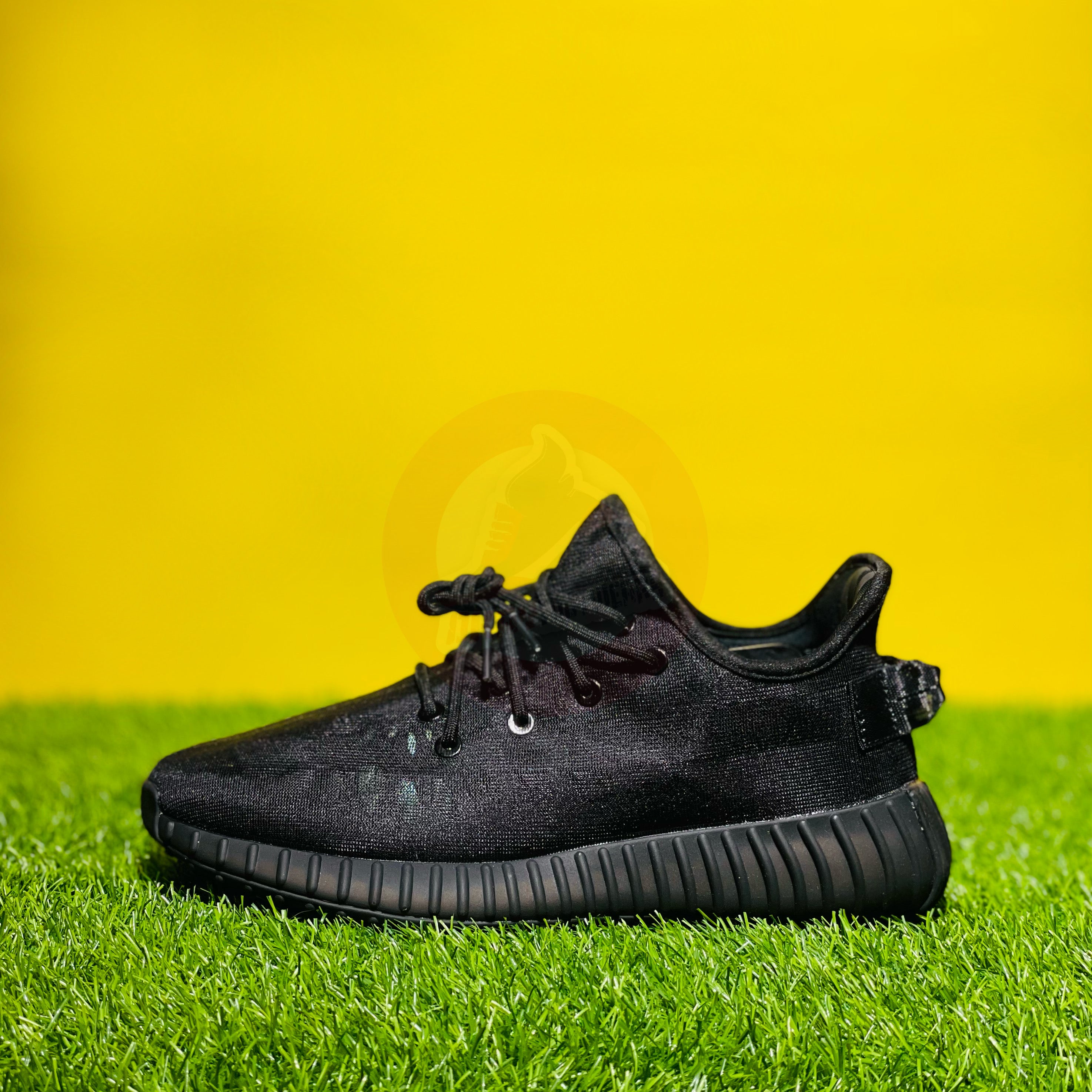AD YEEZY 350 V2 - BLACK (PREMIUM BATCH)