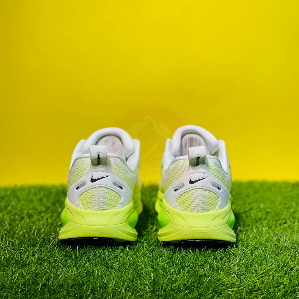 NK AIRZOOM X VOMERO 18 - WHITE/ELECTRIC (ORIGINALS)