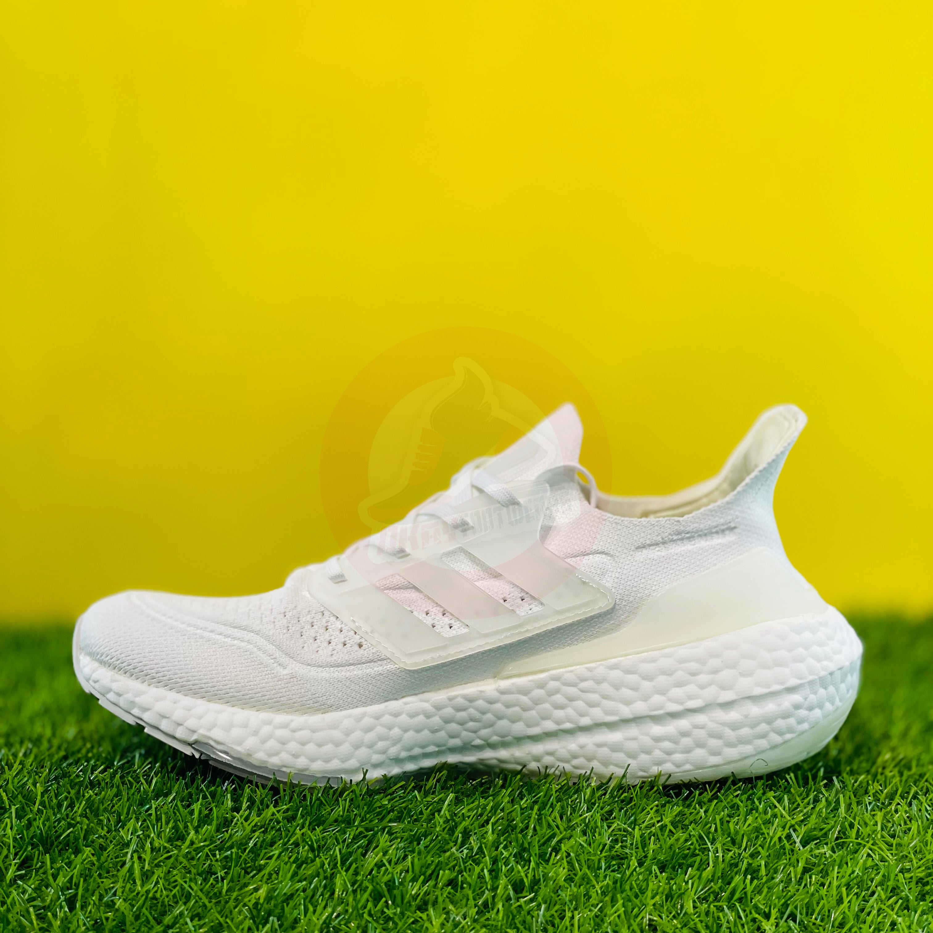 AD ULTRABOOST ‘21 - CLOUD WHITE (DOT PERFECT)
