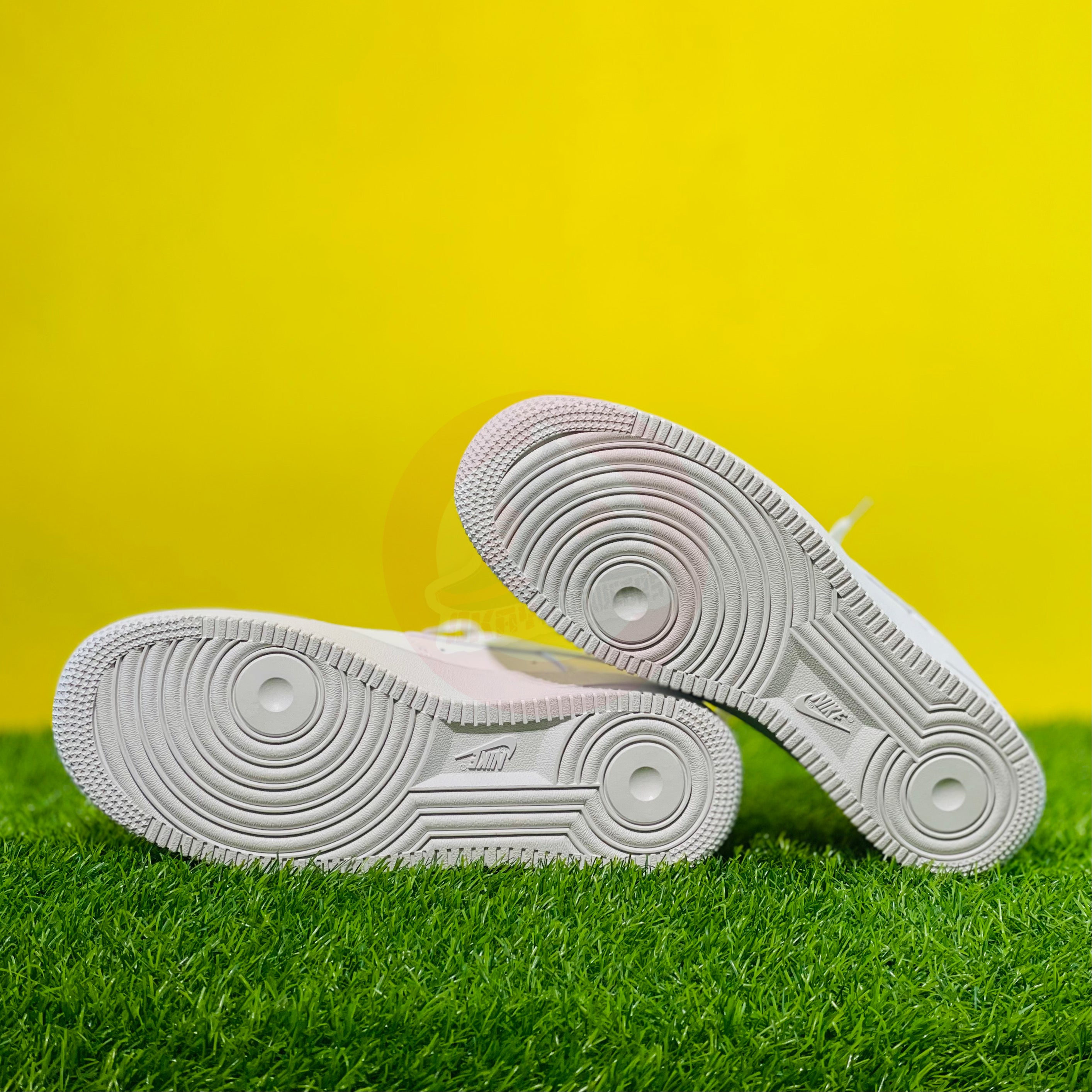 NK Airforce 1 - TRIPLE WHITE (ORIGINALS)