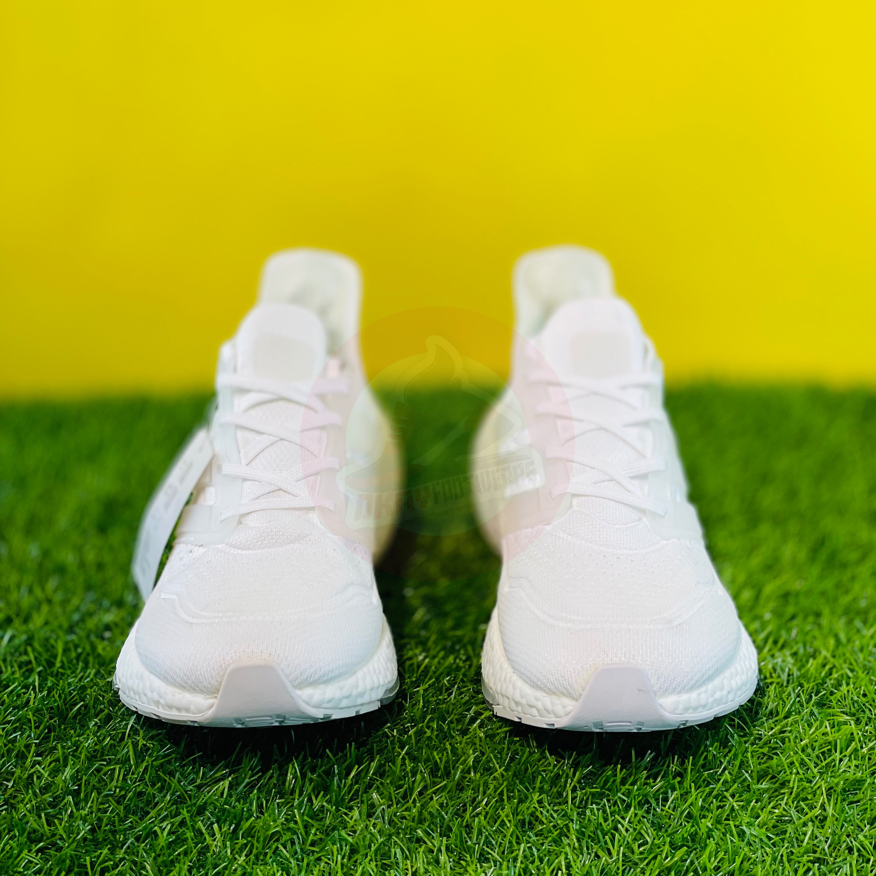 AD ULTRABOOST ‘21 - CLOUD WHITE (DOT PERFECT)