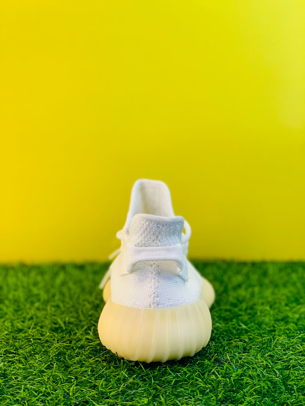 AD YEEZY 350 V2 - CLOUD WHITE (PREMIUM BATCH)