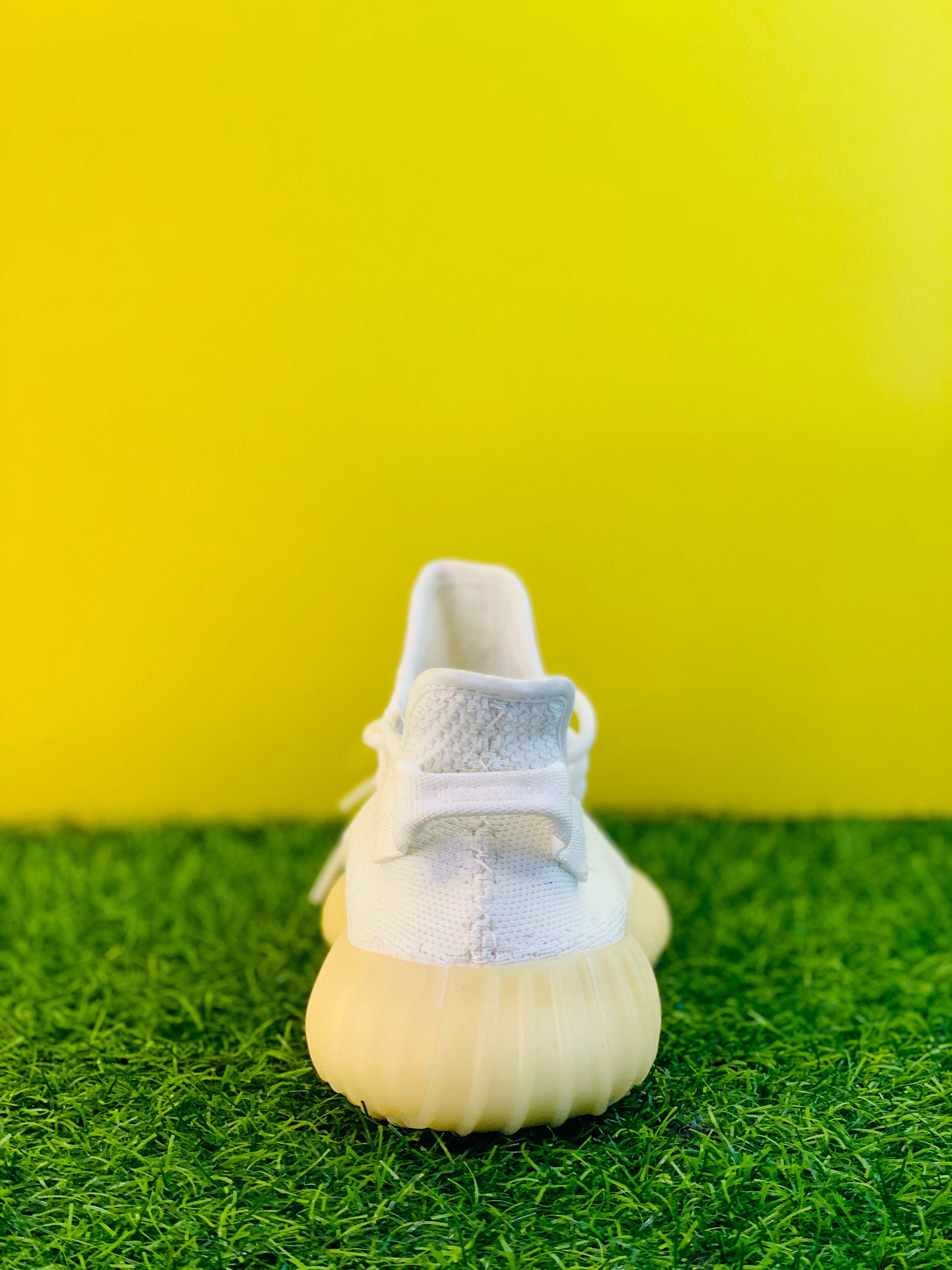 AD YEEZY 350 V2 - CLOUD WHITE (PREMIUM BATCH)