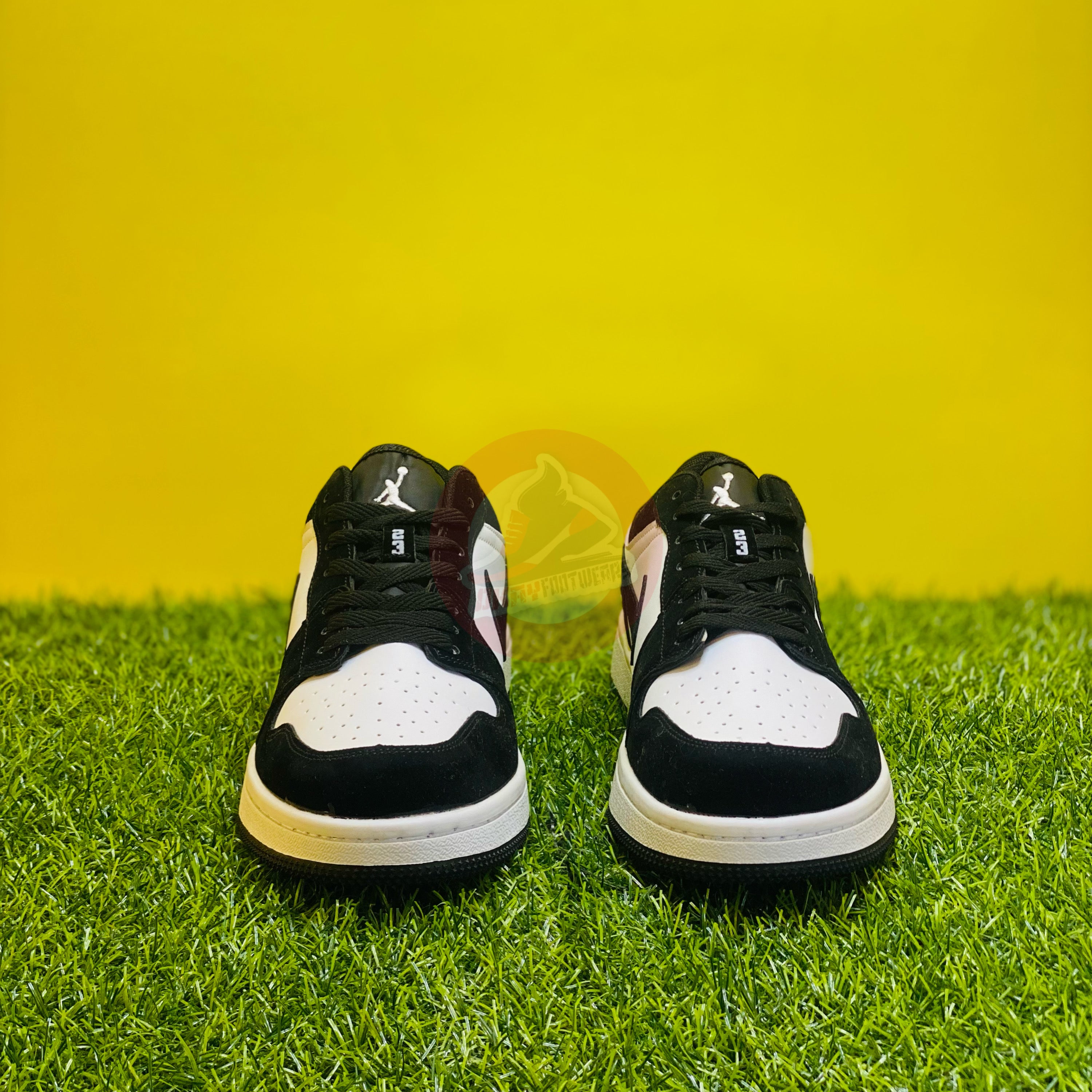 NK AIRJORDAN 1 LOW - BLACK/WHITE PANDA (DOT PERFECT)