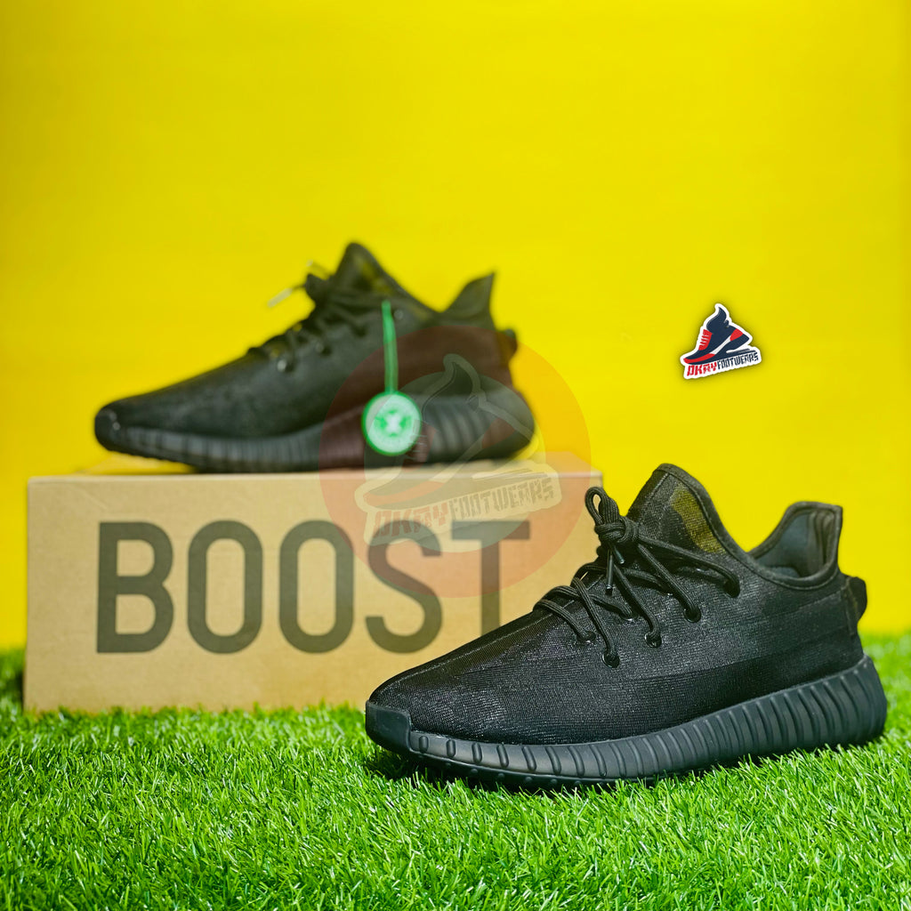 AD YEEZY 350 V2 - BLACK (PREMIUM BATCH)