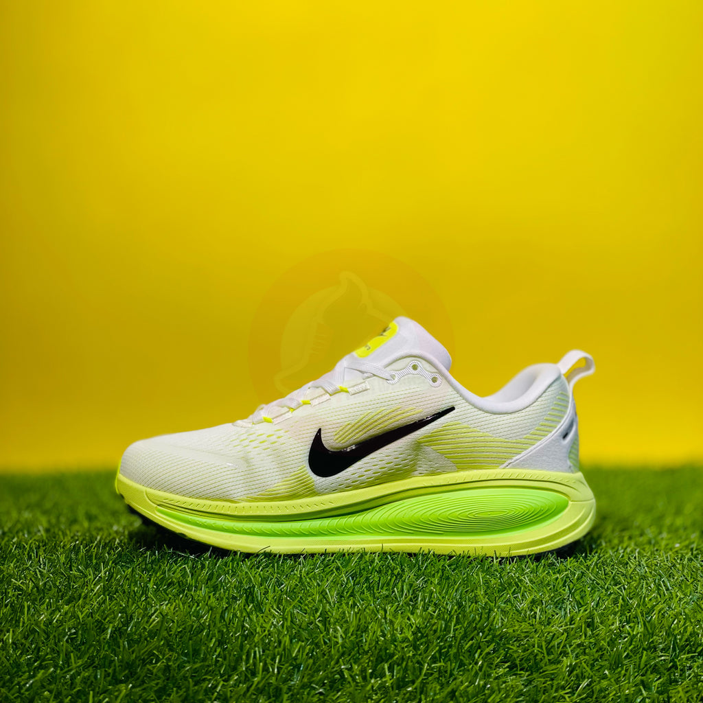 NK AIRZOOM X VOMERO 18 - WHITE/ELECTRIC (ORIGINALS)