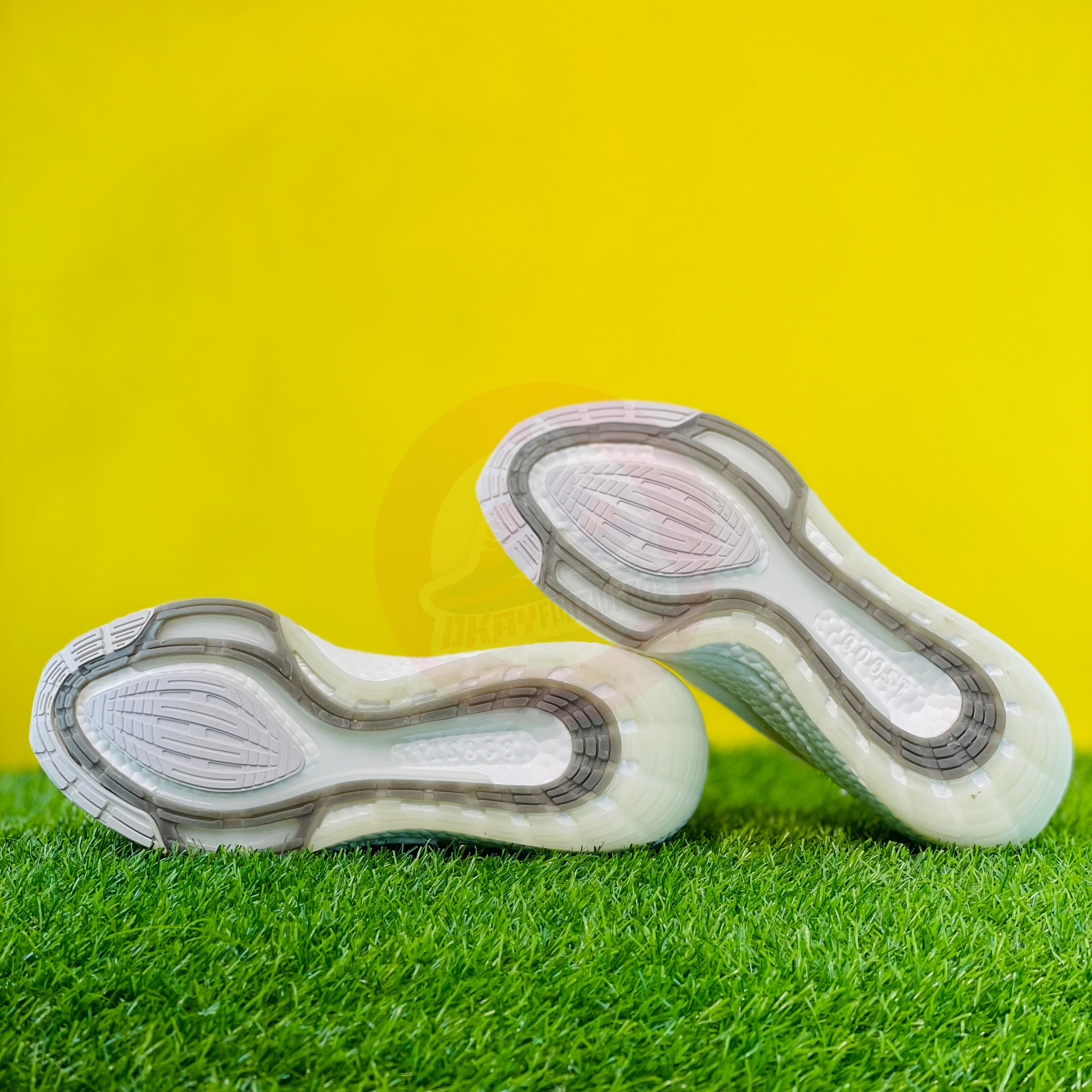 AD ULTRABOOST ‘21 - CLOUD WHITE (DOT PERFECT)