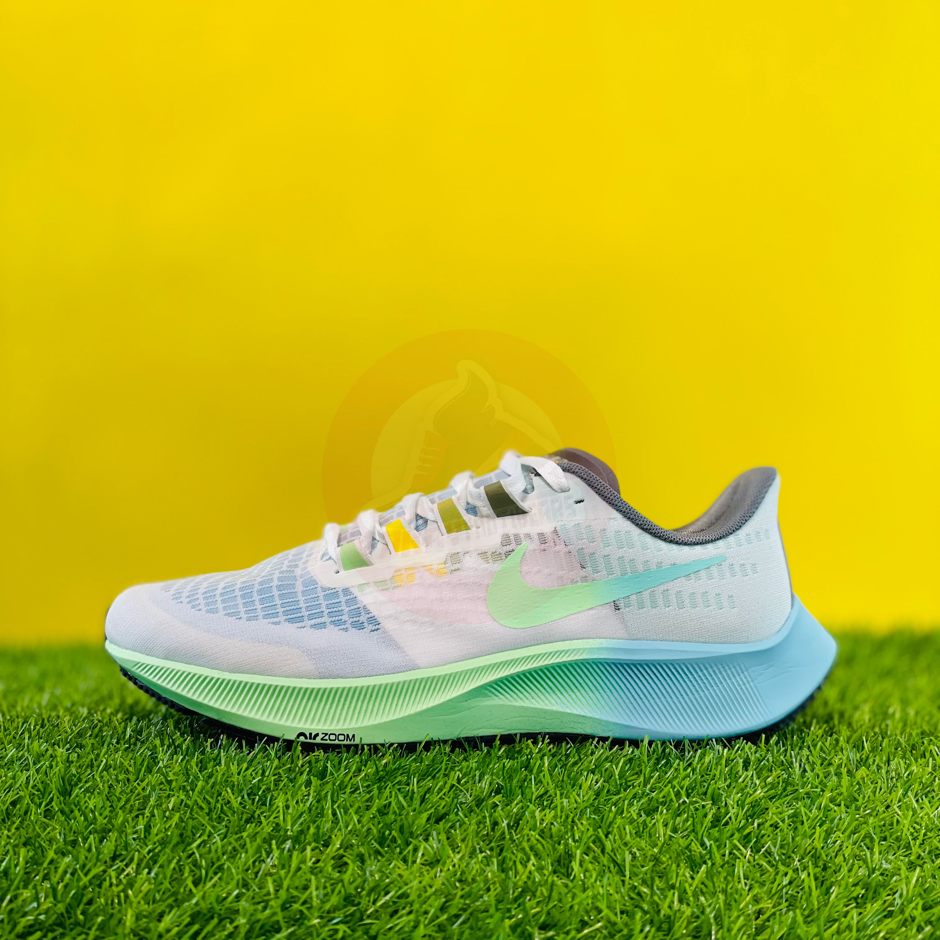 NK AIRZOOM PEGASUS 37 - BUTTERFLY (DOT PERFECT)