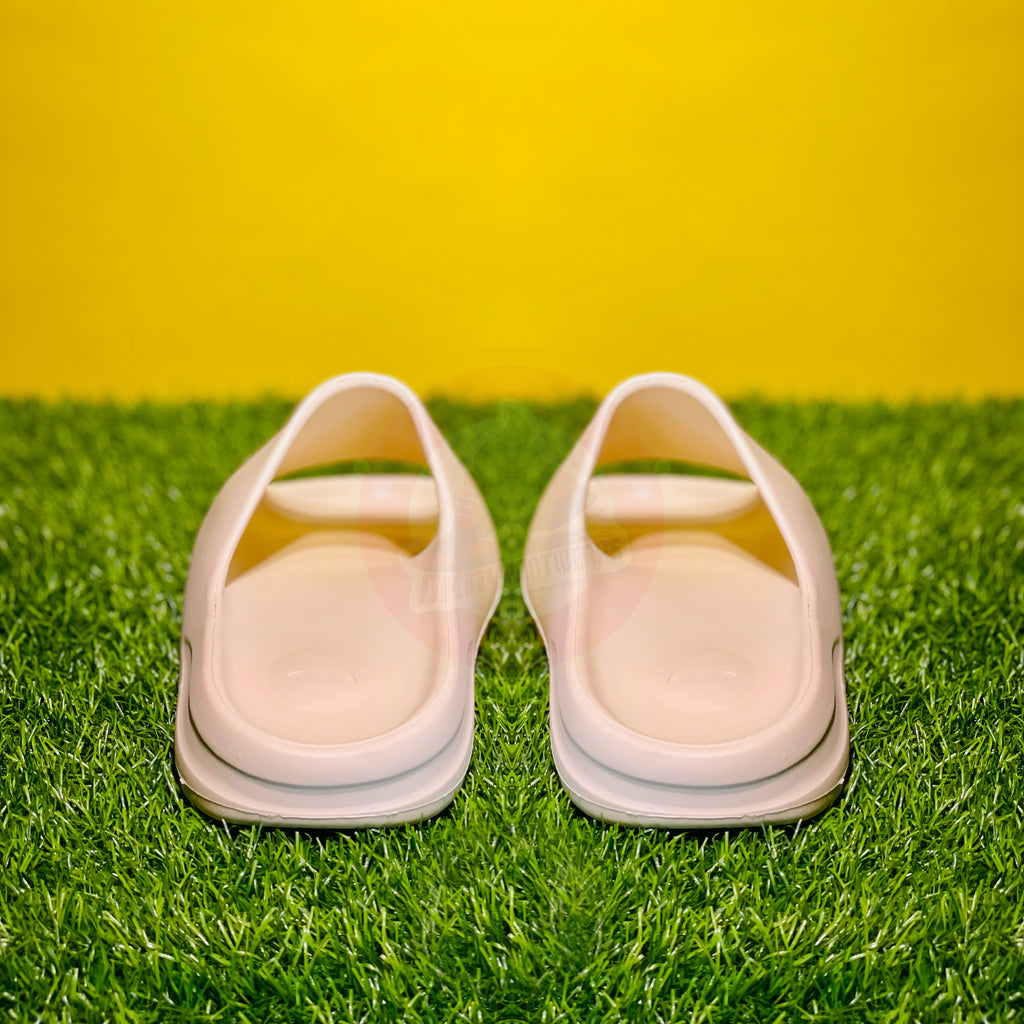 AD YEEZY SLIDES - BONE (DOT PERFECT)
