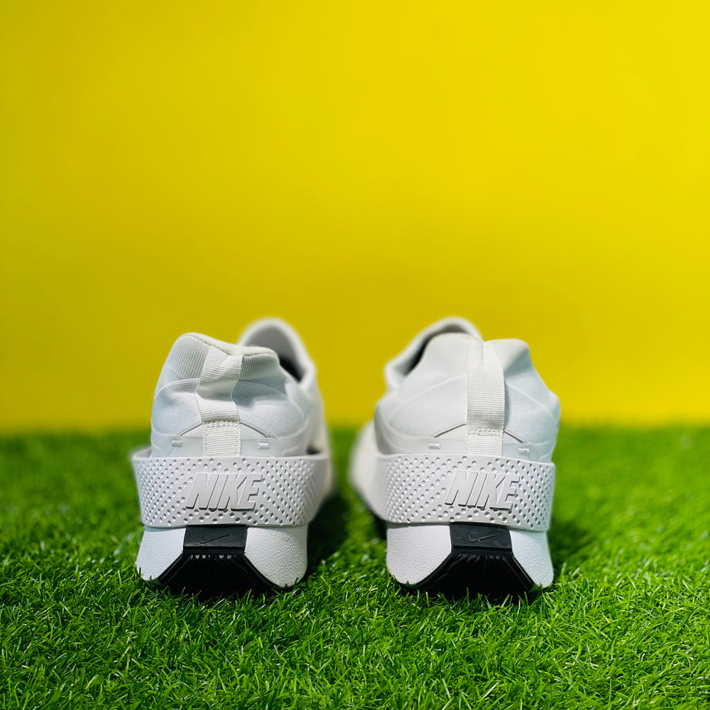 NK GO FLYEASE - WHITE (DOT PERFECT)