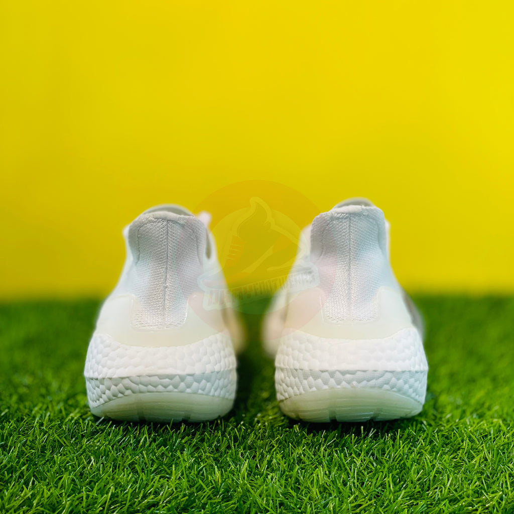 AD ULTRABOOST ‘21 - CLOUD WHITE (DOT PERFECT)