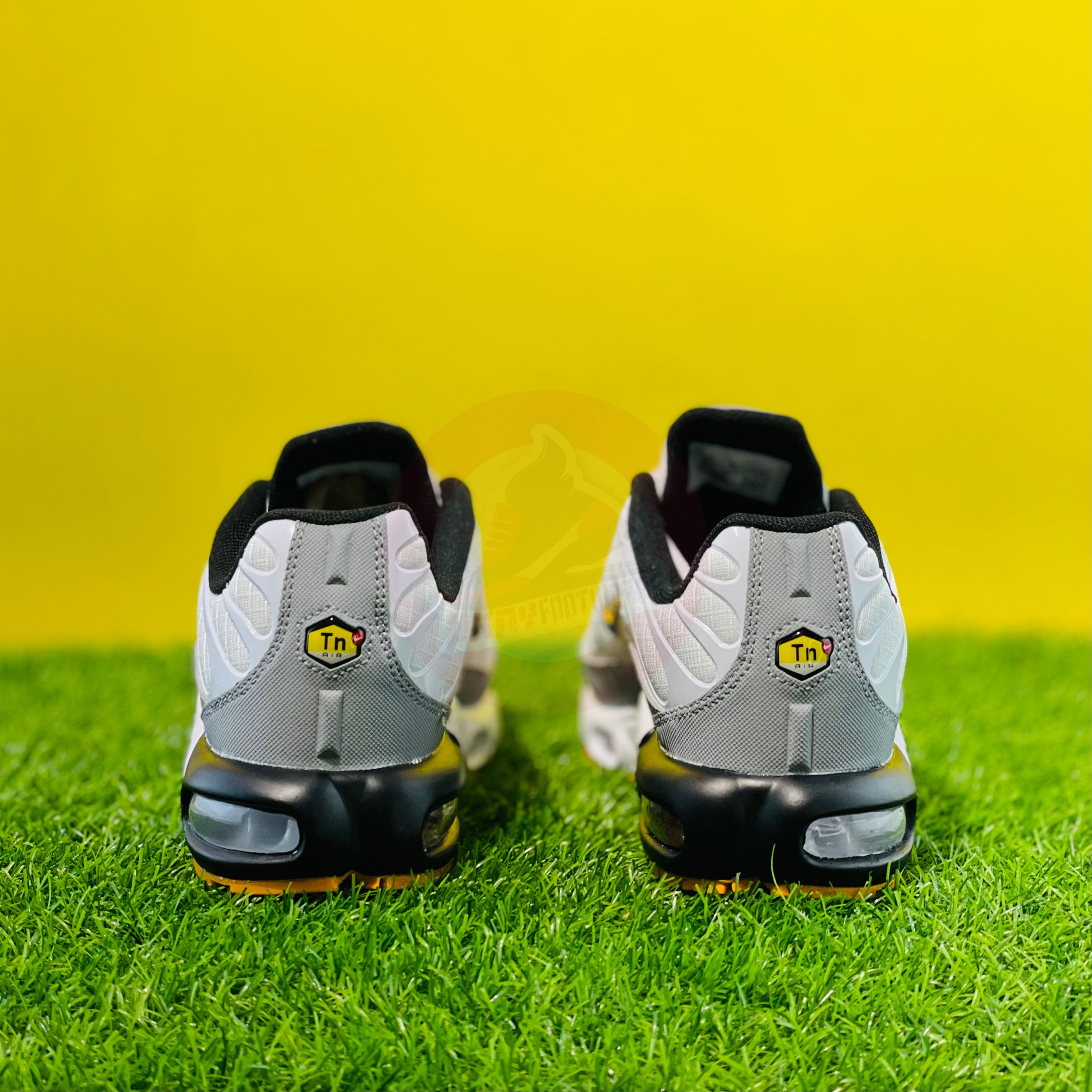 NK AIRMAX PLUS TN - WHITE/GREY/YELLOW (DOT PERFECT)