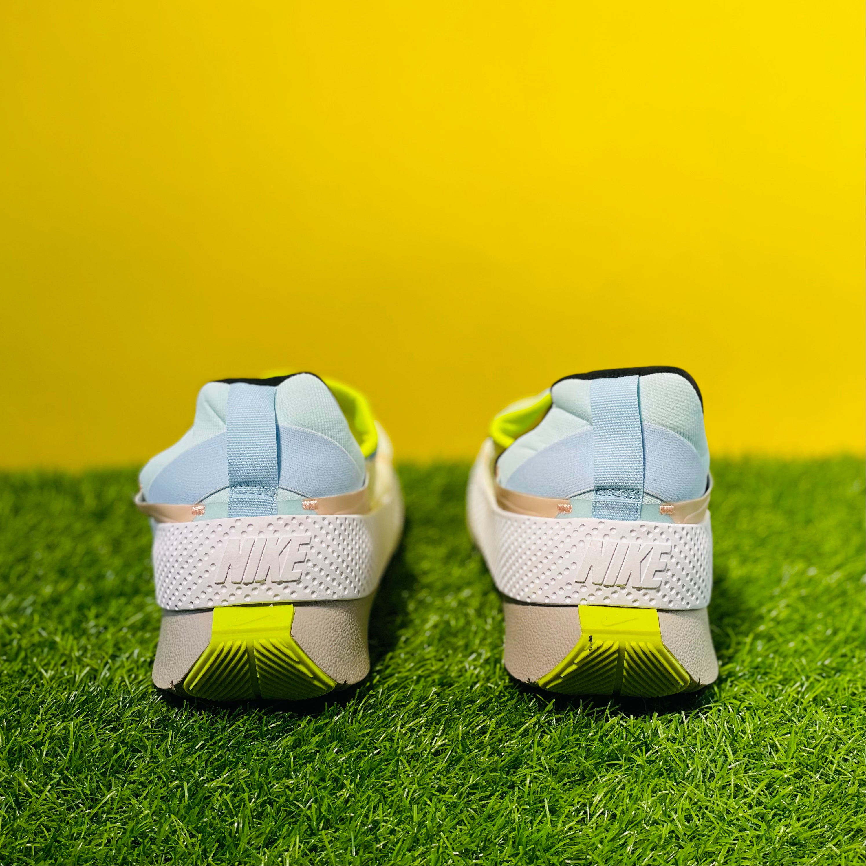 NK GO FLYEASE - VOLT CELESTIAL (DOT PERFECT)