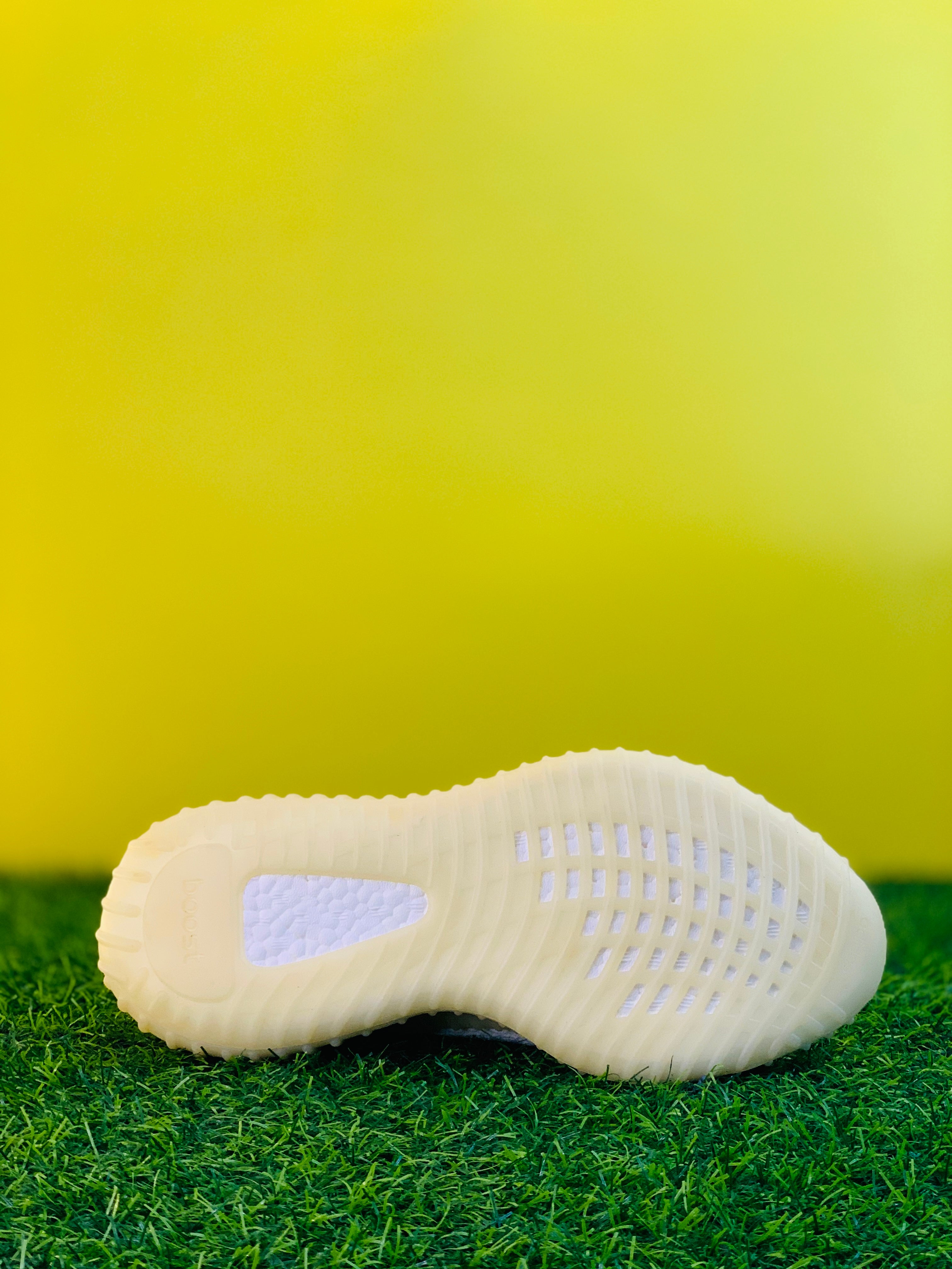 AD YEEZY 350 V2 - CLOUD WHITE (PREMIUM BATCH)