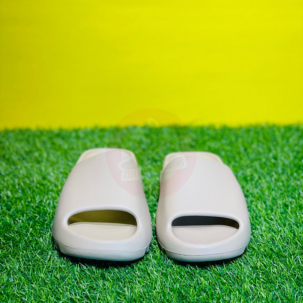 AD YEEZY SLIDES - PURE (DOT PERFECT)