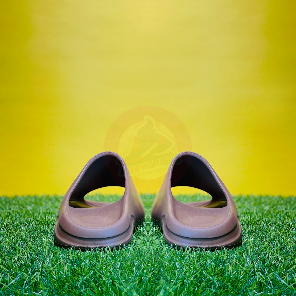 AD YEEZY SLIDES - EARTH (DOT PERFECT)