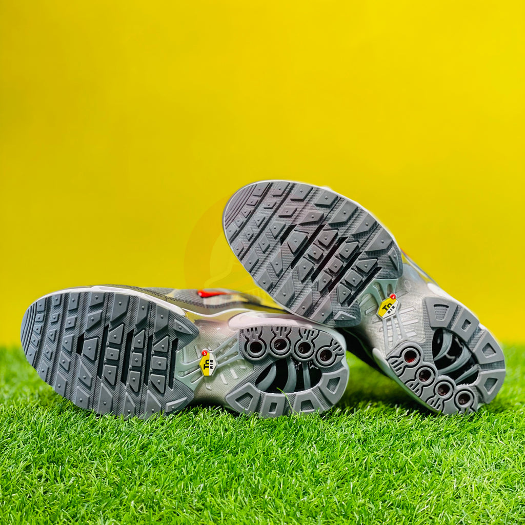 NK AIRMAX PLUS TN - GREY/RED (DOT PERFECT)