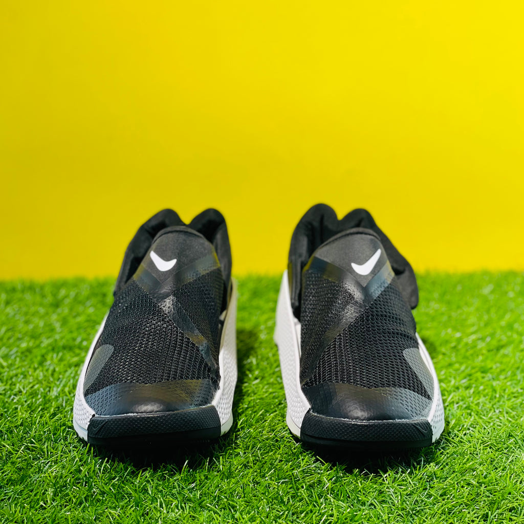 NK GO FLYEASE - BLACK (DOT PERFECT)