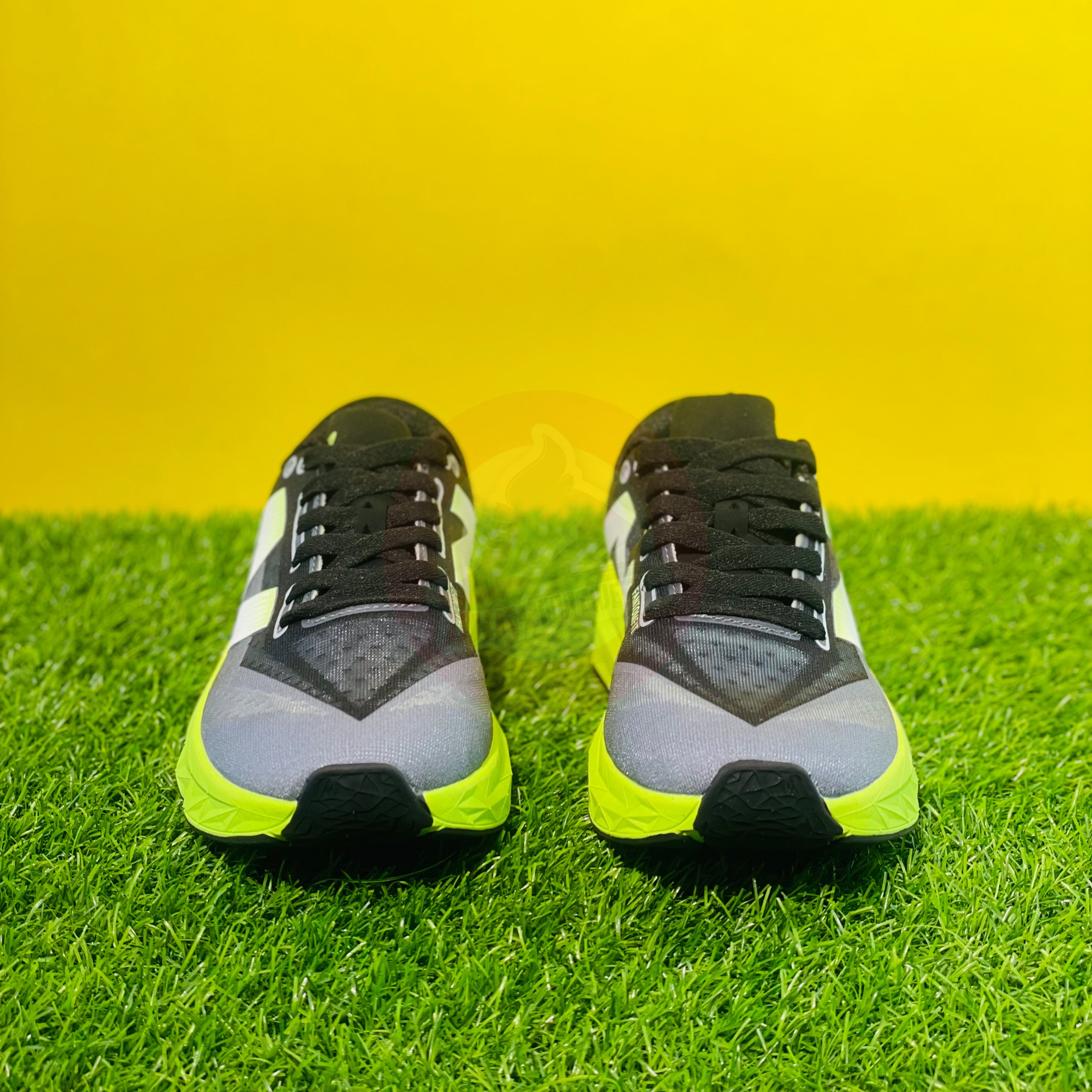 NB FUELCELL REBEL V4 - BLACK LIME (DOT PERFECT)